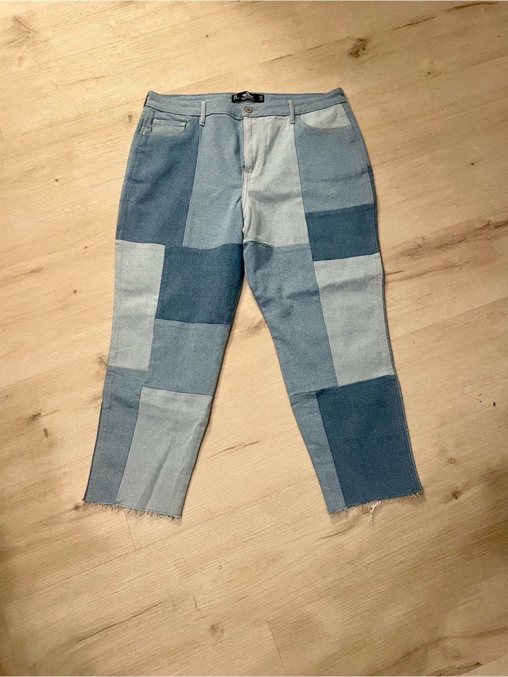 Hollister Women’s  Patchwork Two-Tone Blue Jeans